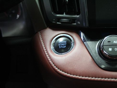 Used 2015 Toyota RAV4 Limited w/ Technology Package image 13