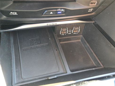 Certified 2022 Chrysler Pacifica Pinnacle image 39