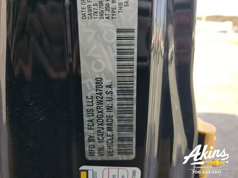 Used 2024 Jeep Wrangler Sport S image 28