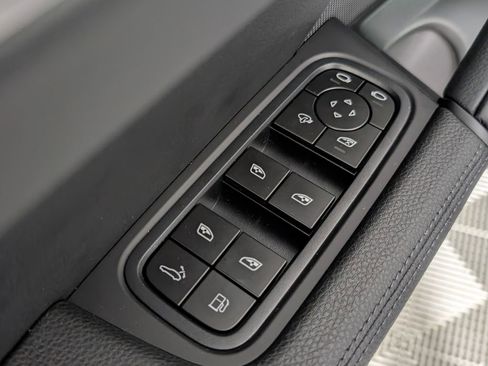 New 2026 Porsche Cayenne E-Hybrid Coupe image 26