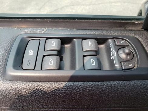 Used 2011 Land Rover Range Rover Sport HSE AWD/4WD image 21