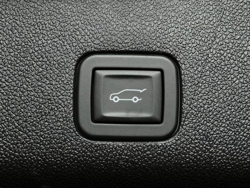 Used 2025 GMC Yukon XL Denali Ultimate image 15