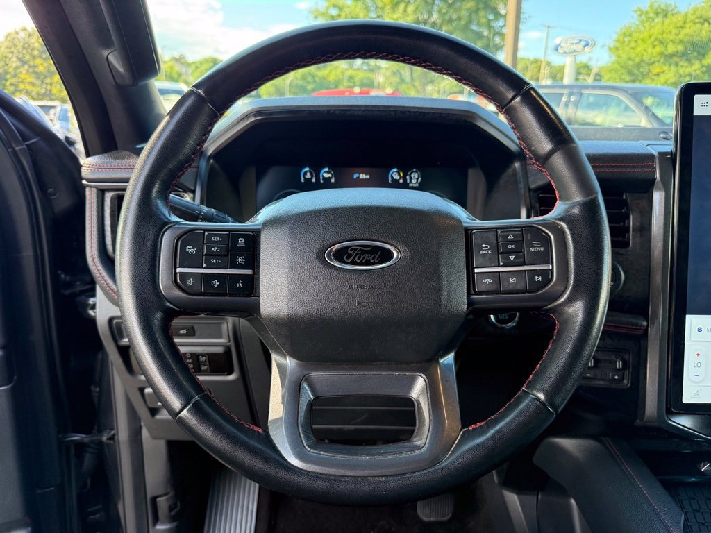 Used 2023 Ford Expedition Limited AWD/4WD image 14