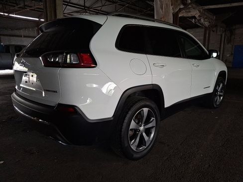 Used 2020 Jeep Cherokee Limited AWD/4WD image 3