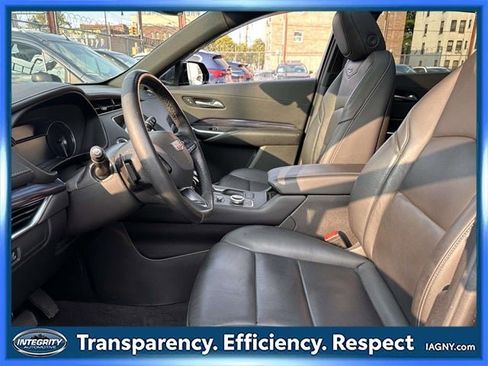 Used 2023 Cadillac XT4 Luxury w/ Cold Weather Package image 13