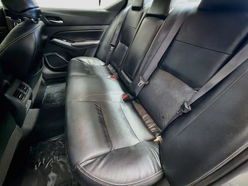 Used 2023 Nissan Altima 2.5 SL FWD image 13