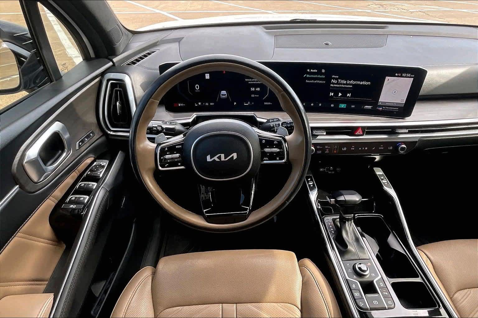 Certified 2024 Kia Sorento SX Prestige w/ Olive Brown Leather Package AWD/4WD image 13