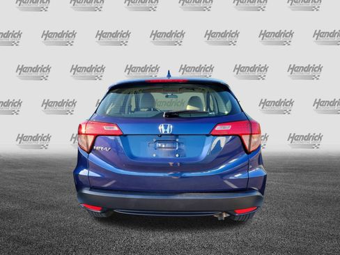 Used 2017 Honda HR-V LX image 9