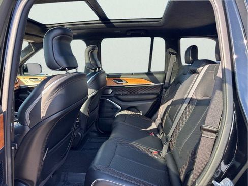 Used 2023 Jeep Grand Cherokee Summit image 20