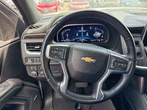 Used 2023 Chevrolet Suburban Premier AWD/4WD image 7