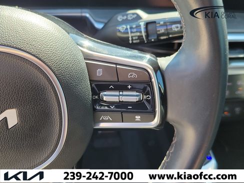 Certified 2025 Kia Sorento SX AWD/4WD image 28