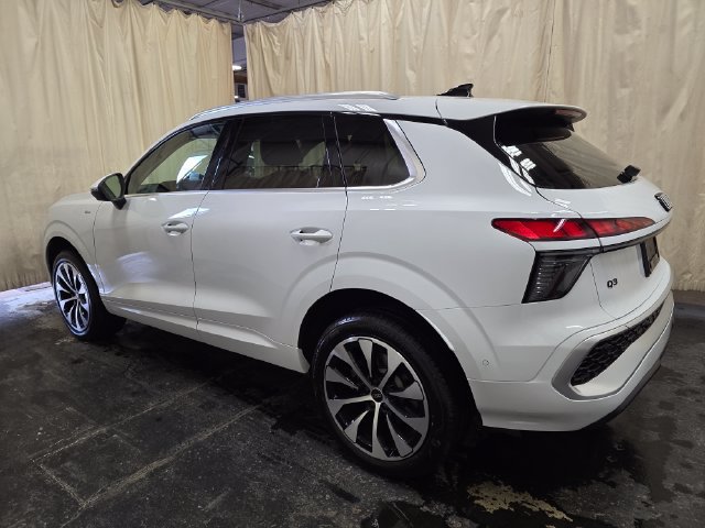 Certified 2026 Audi Q3 quattro 2.0T AWD/4WD image 11