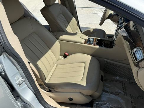 Used 2014 Mercedes-Benz CLS 550 w/ Premium 1 Package image 17