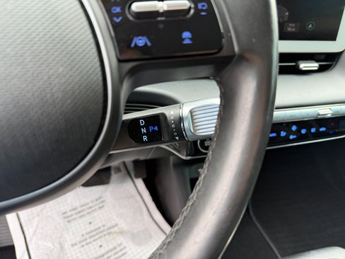 Used 2022 Hyundai Ioniq 5 Limited image 32