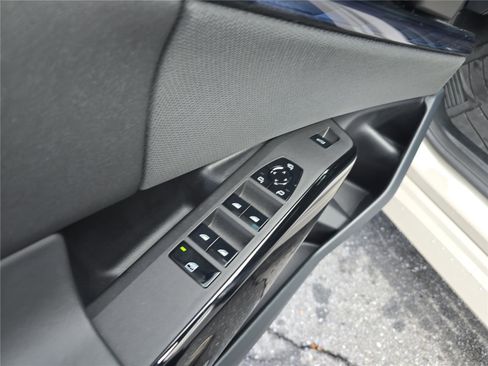 Certified 2025 BMW X3 M50 w/ Premium Package image 21