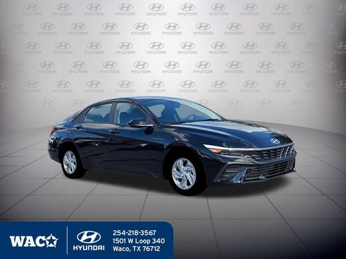 New 2026 Hyundai Elantra SE image 12