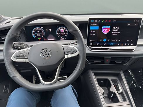 New 2026 Volkswagen Tiguan SE R-Line AWD/4WD image 11