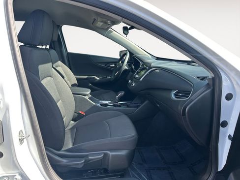 Used 2024 Chevrolet Malibu LT w/ Sport Edition image 10