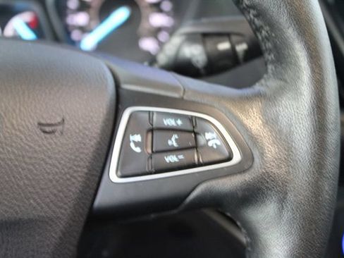 Used 2018 Ford Escape Titanium w/ Ford Safe & Smart Package AWD/4WD image 17