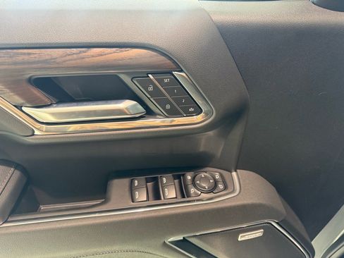 New 2026 GMC Sierra 1500 SLT w/ SLT Premium Package image 13