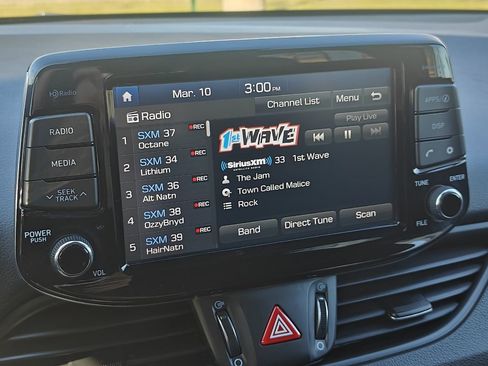 Used 2020 Hyundai Elantra GT N Line image 25