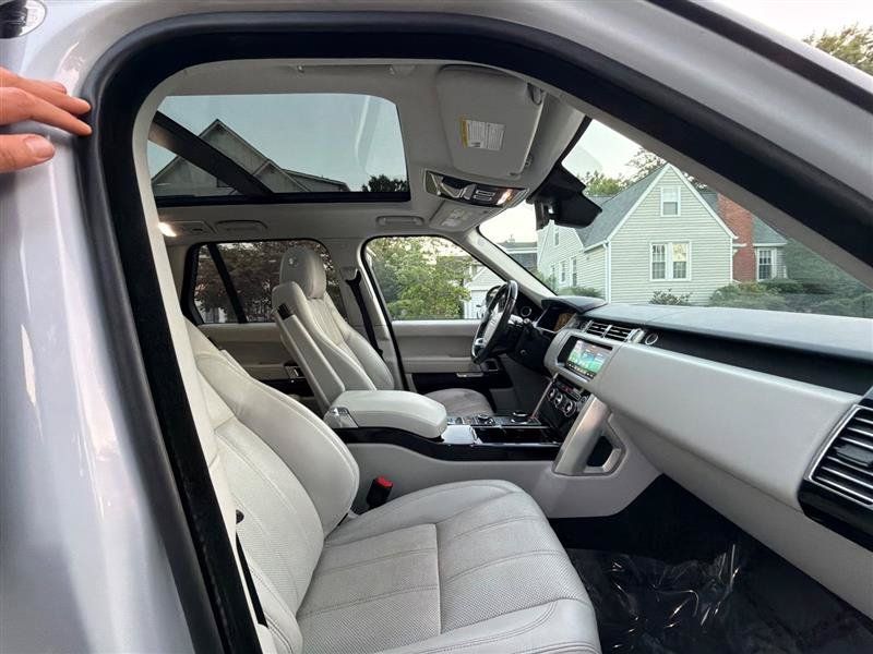 Used 2017 Land Rover Range Rover Supercharged AWD/4WD image 20