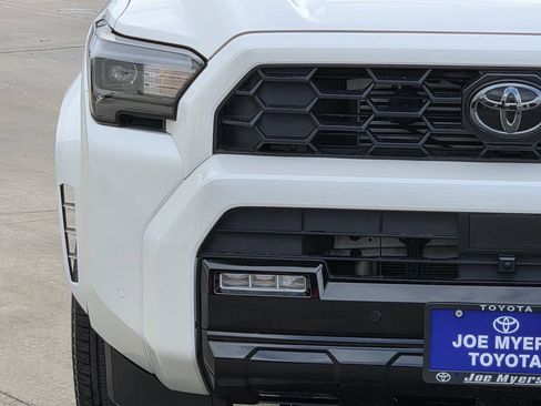 Used 2025 Toyota 4Runner TRD Sport AWD/4WD image 5