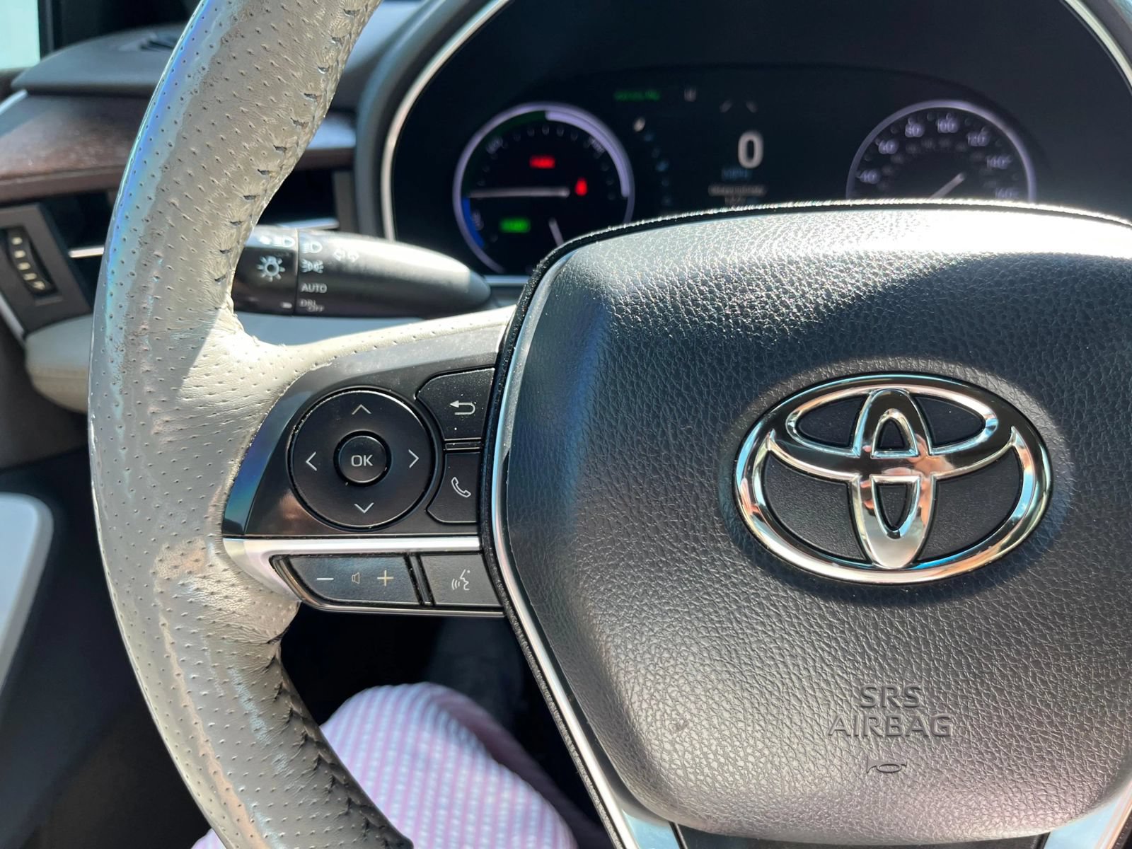 Used 2019 Toyota Avalon Limited w/ Advanced Safety Package FWD image 14