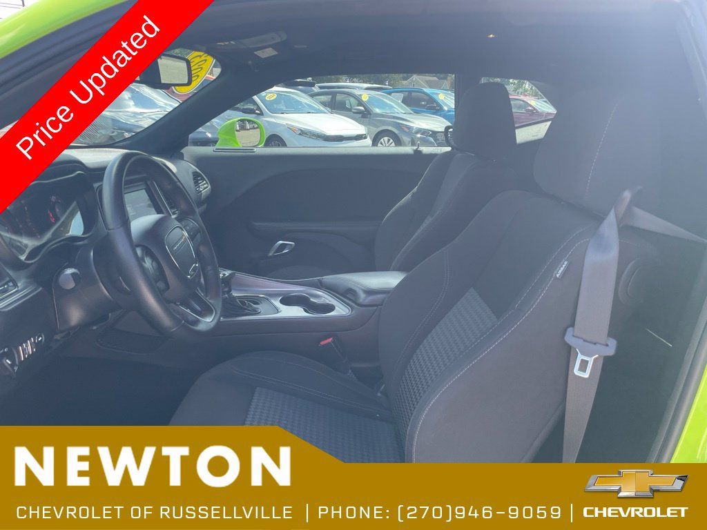 Used 2023 Dodge Challenger SXT w/ Blacktop Package RWD image 4