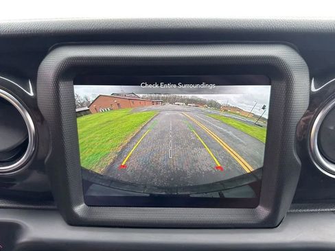 Used 2021 Jeep Wrangler Unlimited Sahara image 22