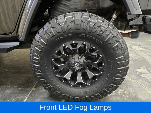 Used 2019 Jeep Wrangler Unlimited Sahara w/ Uconnect 4C Nav & Sound Group AWD/4WD image 11