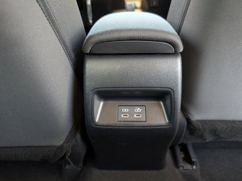 Used 2023 Toyota Corolla LE image 7