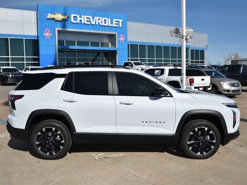 New 2026 Chevrolet Equinox RS w/ LPO, Floor Liner Package image 3