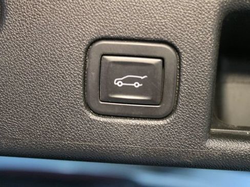 Used 2019 Chevrolet Equinox LT AWD/4WD image 17