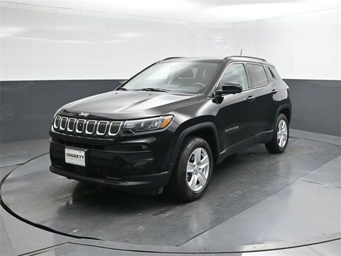 Used 2022 Jeep Compass Latitude w/ Sun and Sound Group image 34
