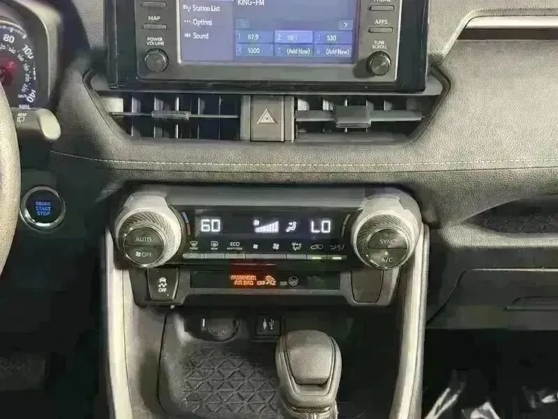 Used 2019 Toyota RAV4 XLE AWD/4WD image 22