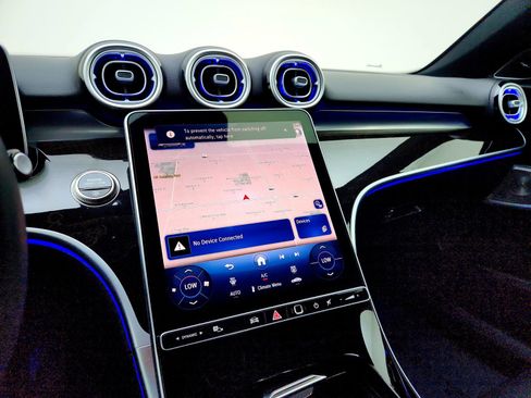 Used 2025 Mercedes-Benz C 300 Sedan image 19