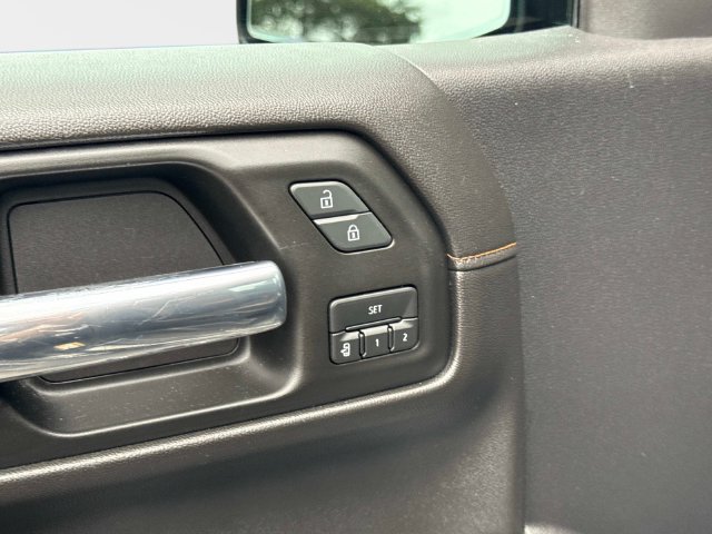 Used 2020 GMC Sierra 1500 AT4 w/ AT4 Premium Package AWD/4WD image 16