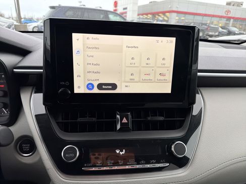 Used 2023 Toyota Corolla Cross LE image 17