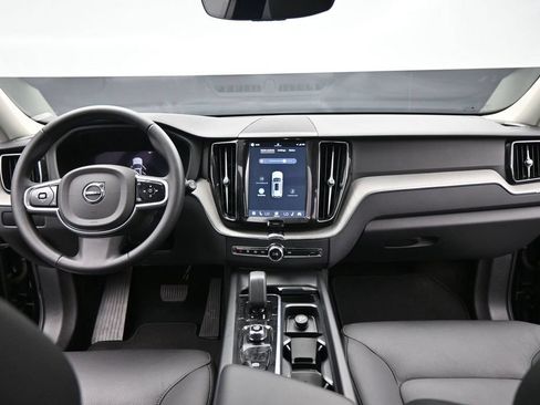 Used 2025 Volvo XC60 B5 Plus AWD/4WD image 20