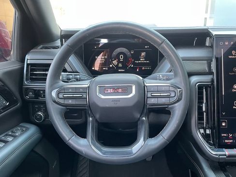 Used 2025 GMC Yukon AT4 w/ AT4 Premium Package AWD/4WD image 15