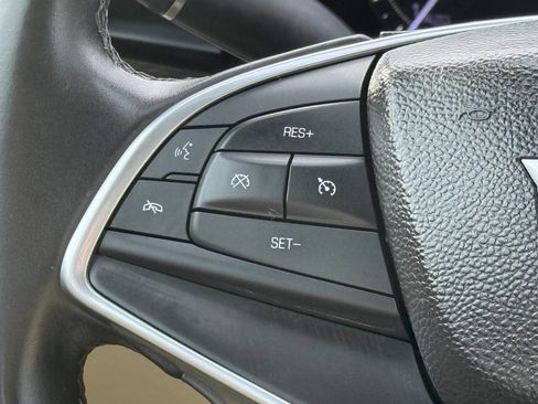 Used 2017 Cadillac XT5 Base 4dr SUV image 27