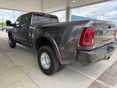 Used 2025 RAM 3500 Limited AWD/4WD image 6
