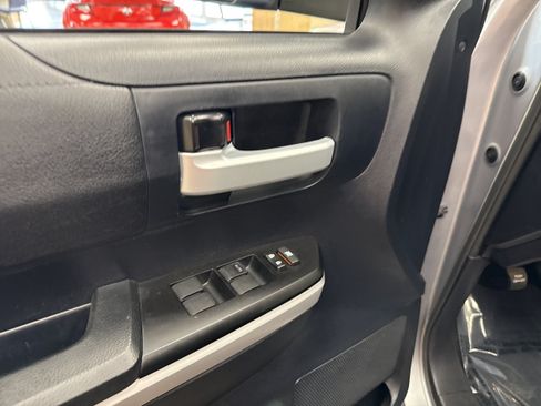 Used 2019 Toyota Tundra SR5 w/ TRD Off Road Package AWD/4WD image 27