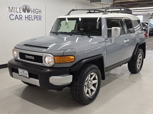 Used 2014 Toyota FJ Cruiser Upgrade Package w/ Upgrade Package image 28