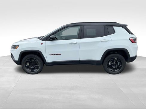 Used 2024 Jeep Compass Trailhawk AWD/4WD image 33
