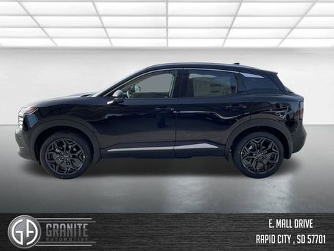 New 2026 Nissan Kicks SR w/ SR Premium Package AWD/4WD image 2