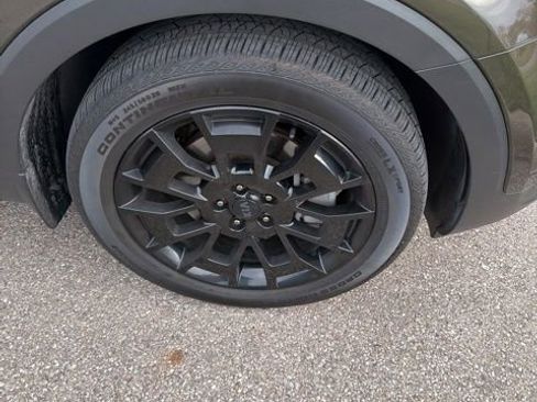 Used 2021 Kia Telluride SX w/ Nightfall Edition Package image 3