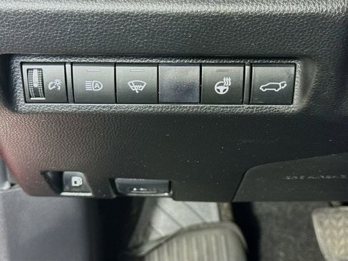 Certified 2020 Toyota RAV4 Limited w/ Limited Grade Weather Package AWD/4WD image 11
