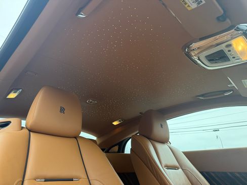 Used 2015 Rolls-Royce Wraith image 43